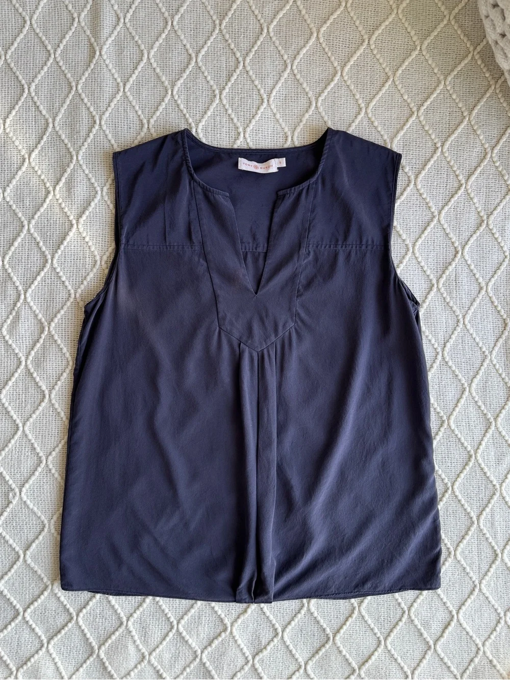 Tory Burch 100% Silk Sleeveless Blouse Top Charcoal V-Neck Pleated Size S